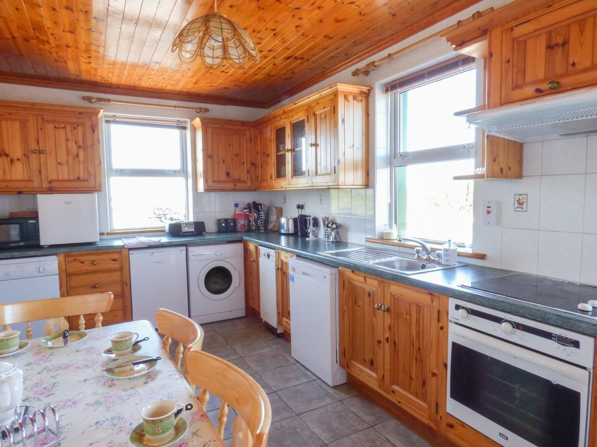Seaview Cottage Ballyvaughan Eksteriør billede
